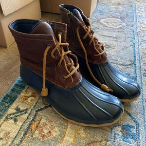 Women’s waterproof Sperry’s